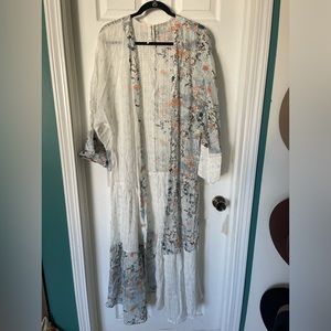 Anthropologie Kimono / size M/L